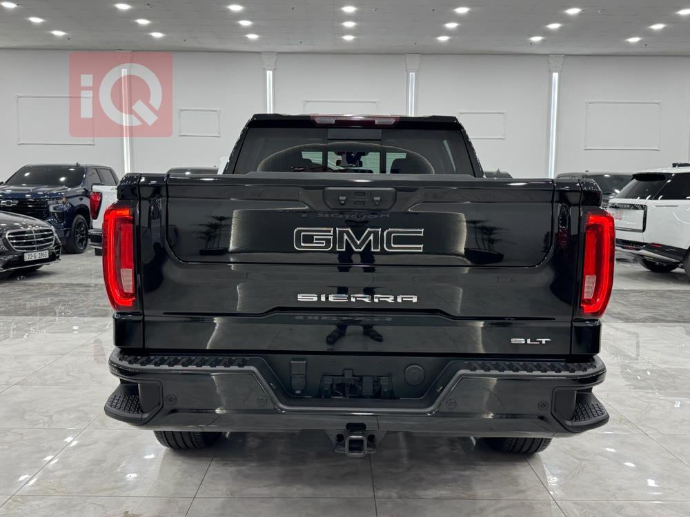 GMC Sierra